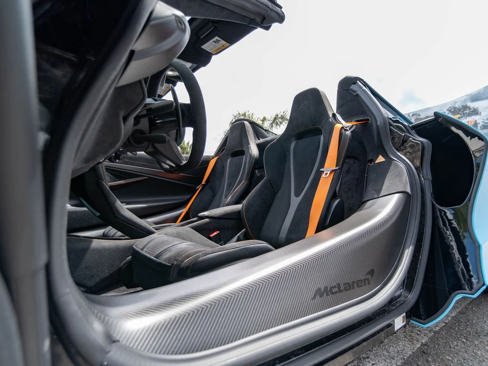 2026 McLaren 750S Spider - Image 22 of 31