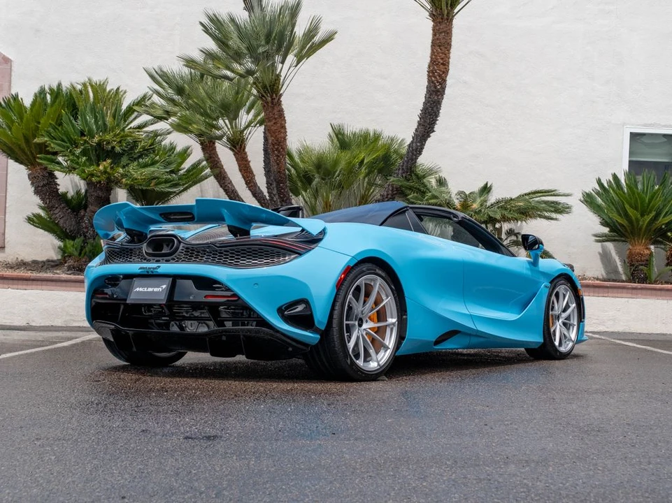 2026 McLaren 750S Spider - Image 4 of 31