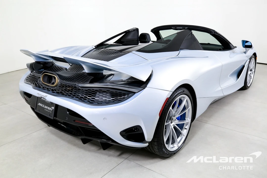 2026 McLaren 750S Spider - Image 10 of 31