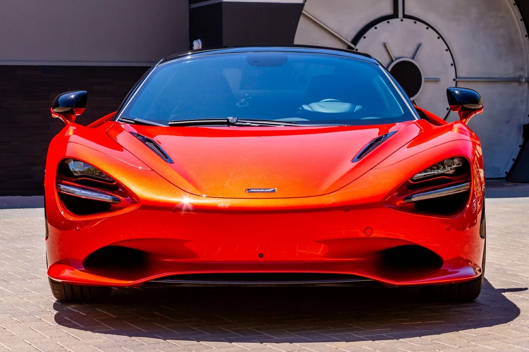 2026 McLaren - Image 4 of 31