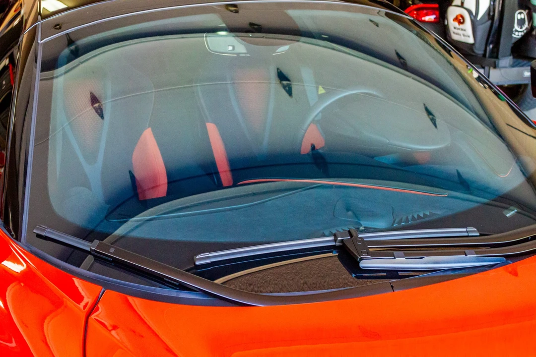 2026 McLaren - Image 19 of 31