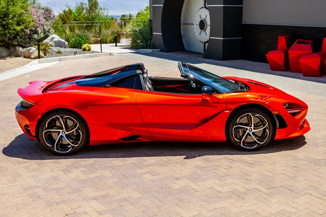 2026 McLaren - Image 10 of 31