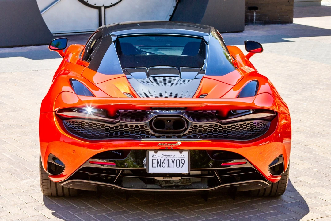 2026 McLaren - Image 14 of 31