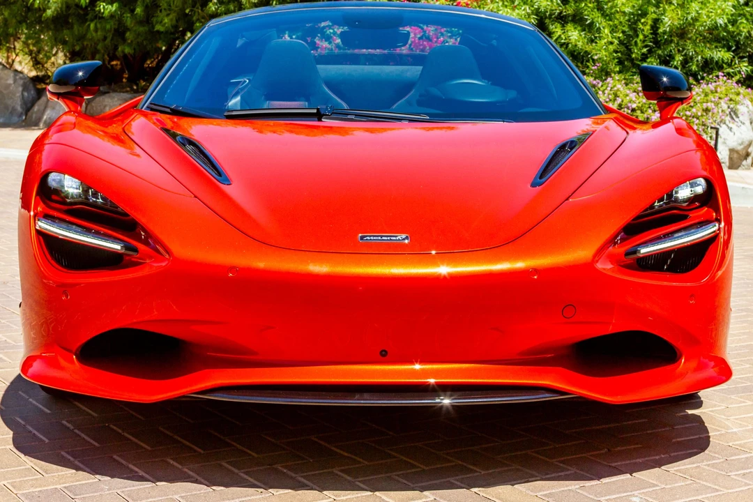 2026 McLaren - Image 6 of 31
