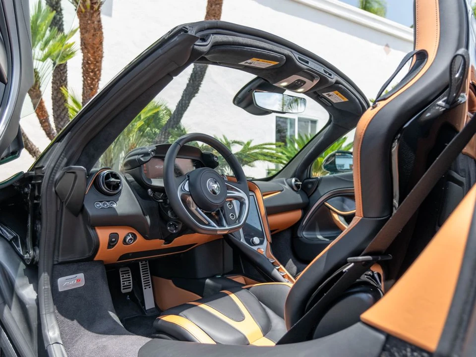 2026 McLaren 750S Spider - Image 8 of 31