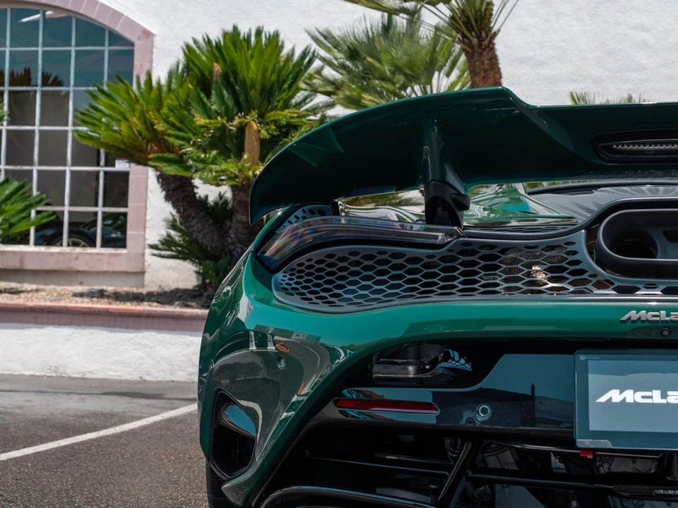 2026 McLaren 750S Spider - Image 29 of 31