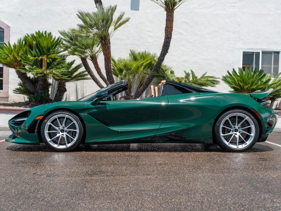 2026 McLaren 750S Spider - Image 3 of 31