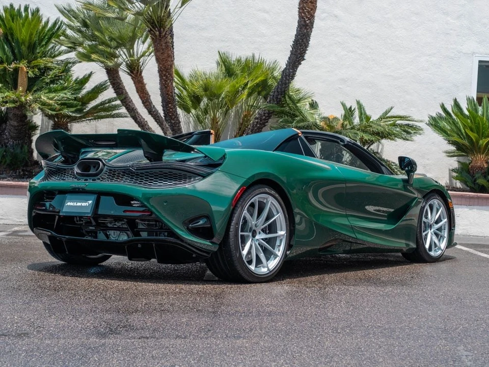 2026 McLaren 750S Spider - Image 4 of 31