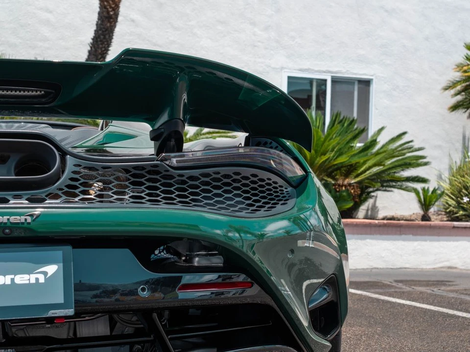 2026 McLaren 750S Spider - Image 30 of 31