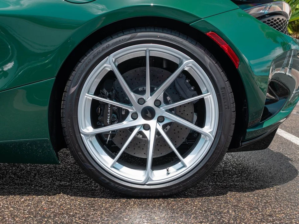 2026 McLaren 750S Spider - Image 25 of 31