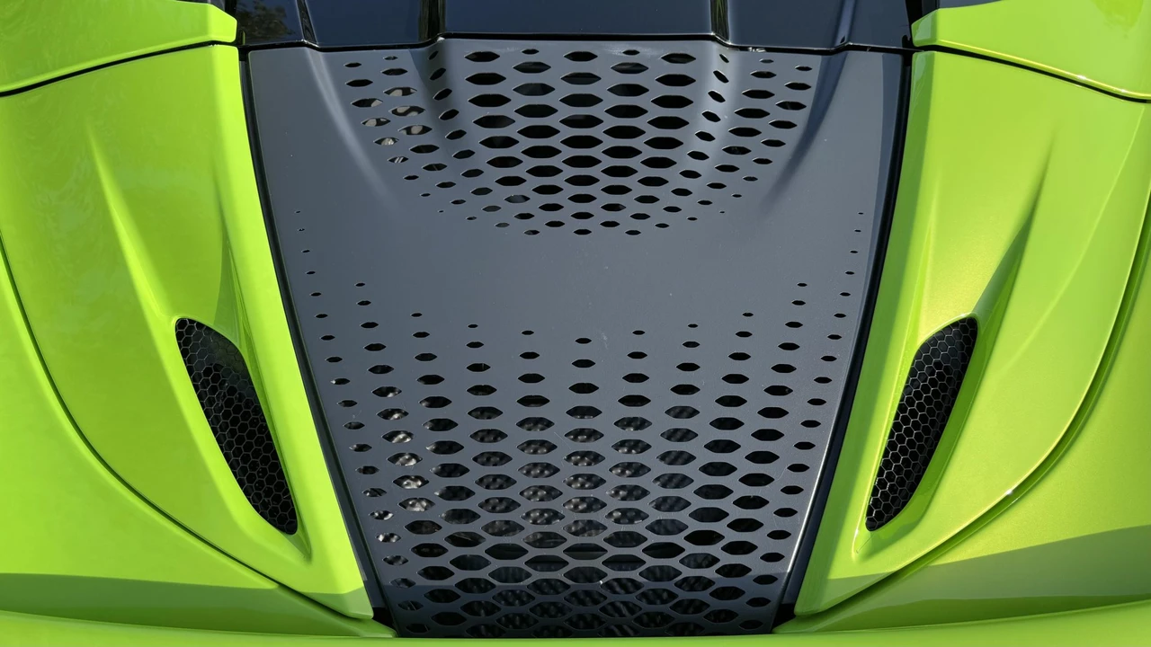 2026 McLaren 750S Spider - Image 27 of 31