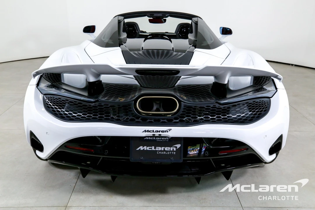 2026 McLaren 750S Spider - Image 9 of 31