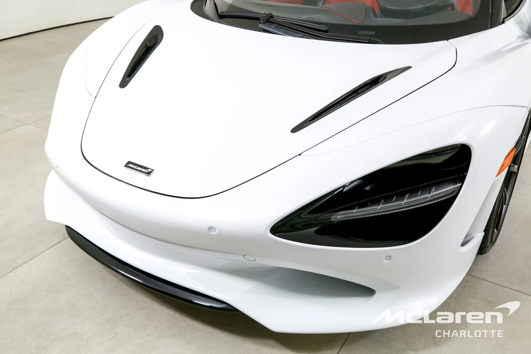 2026 McLaren 750S Spider - Image 29 of 31