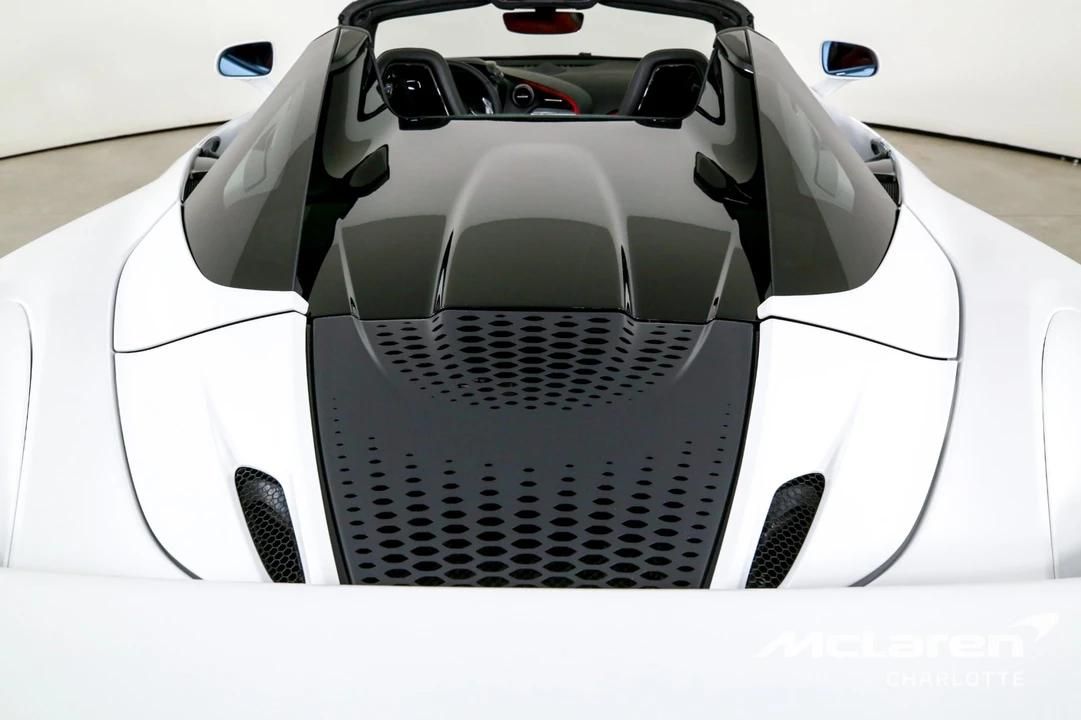 2026 McLaren 750S Spider - Image 24 of 31