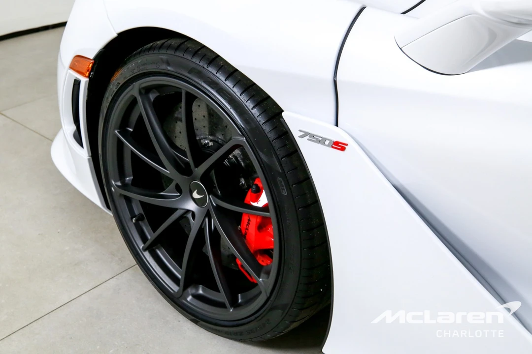 2026 McLaren 750S Spider - Image 30 of 31
