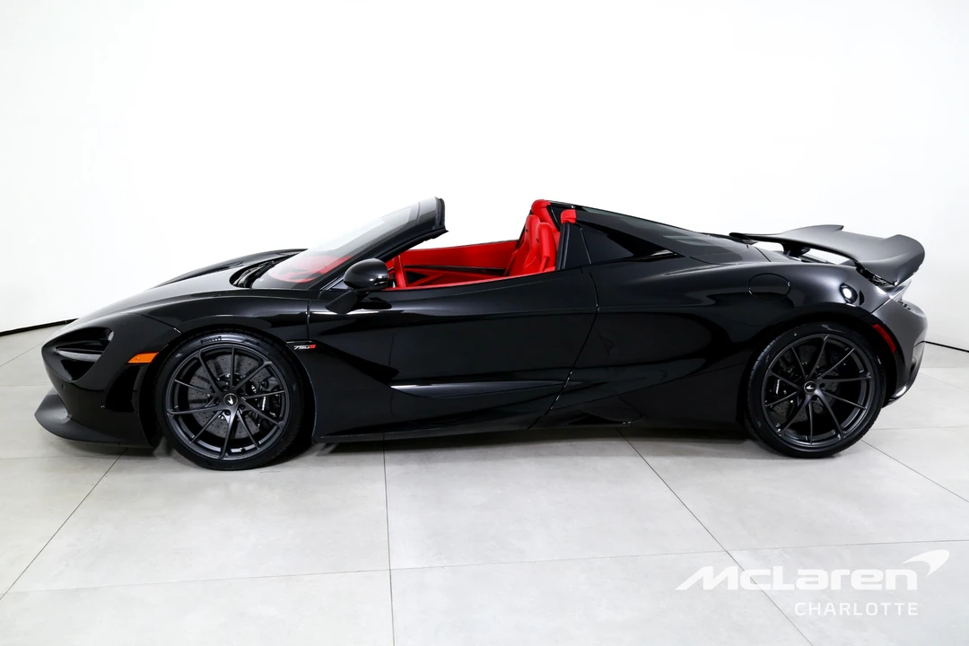 2026 McLaren 750S - Image 7 of 31