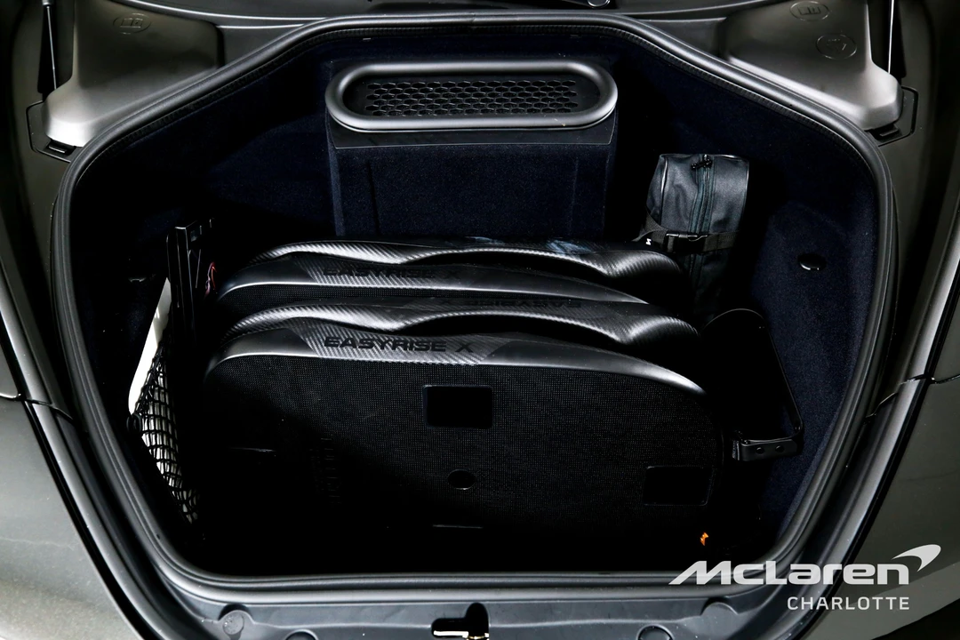 2026 McLaren 750S - Image 18 of 31