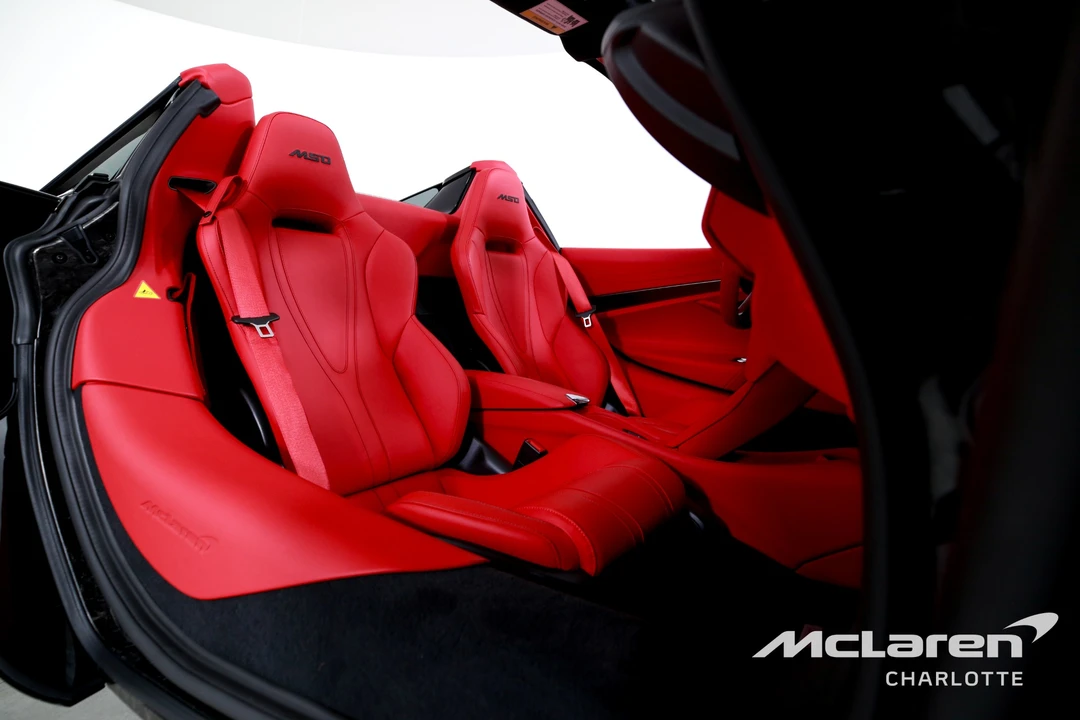 2026 McLaren 750S - Image 20 of 31