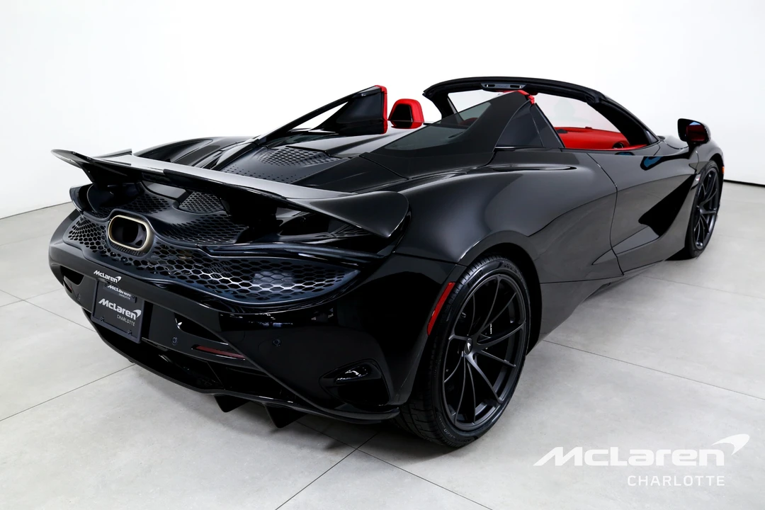 2026 McLaren 750S - Image 10 of 31