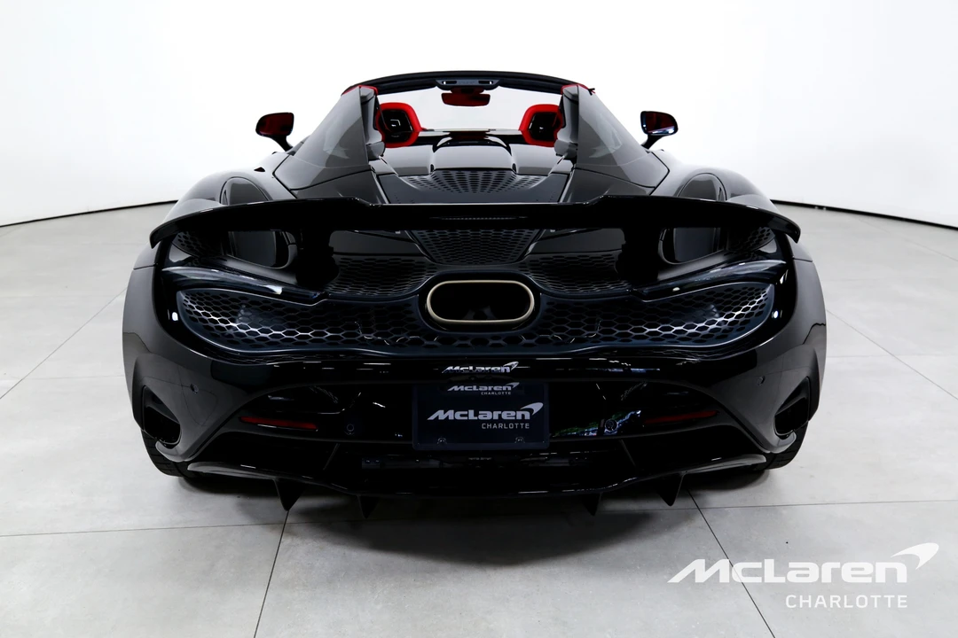 2026 McLaren 750S - Image 9 of 31