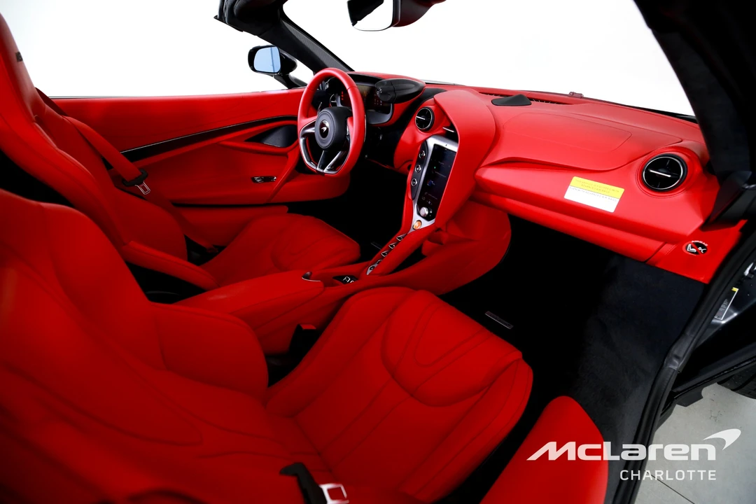 2026 McLaren 750S - Image 21 of 31