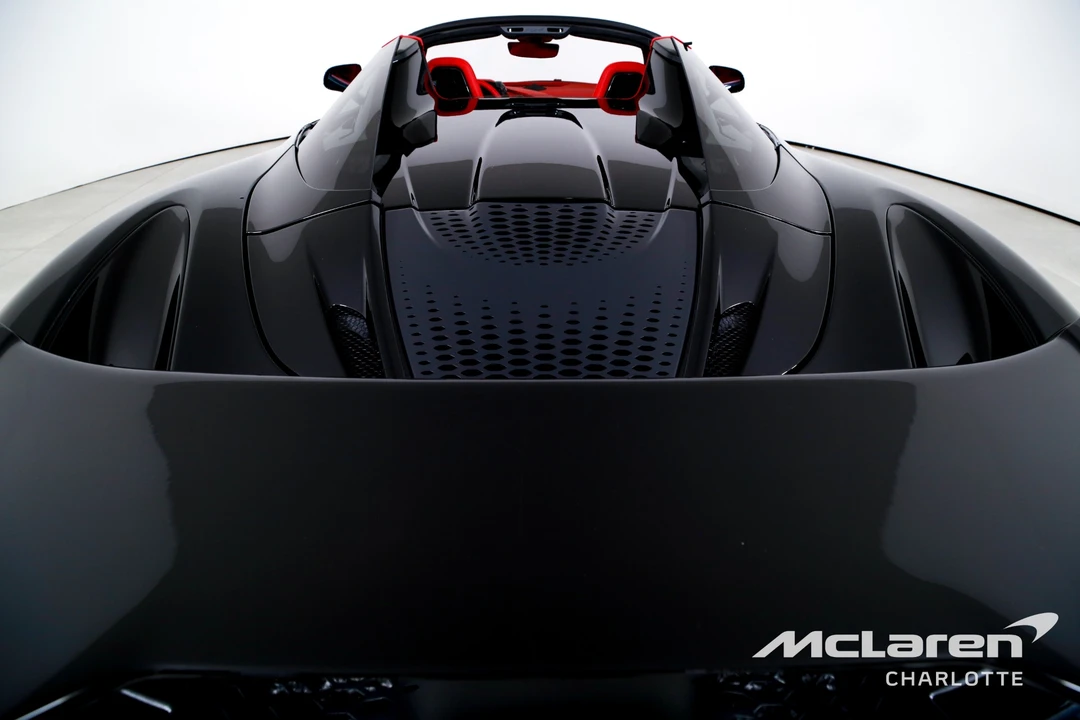 2026 McLaren 750S - Image 25 of 31