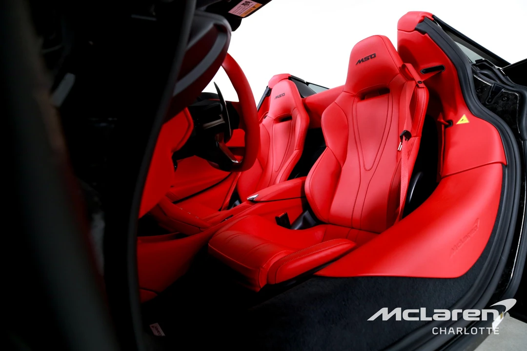 2026 McLaren 750S - Image 13 of 31