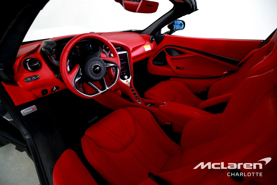 2026 McLaren 750S - Image 14 of 31