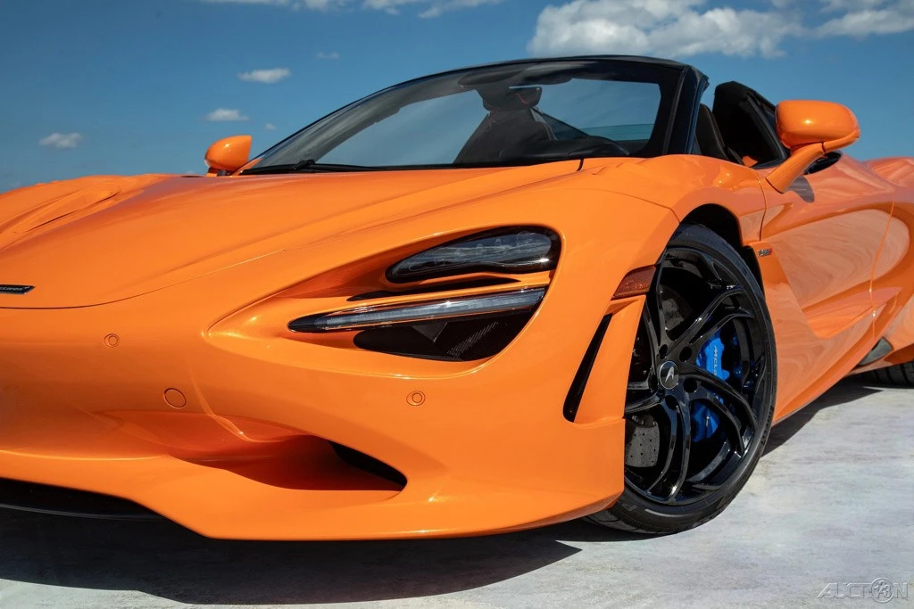 2026 McLaren 750S Spider - Image 11 of 21