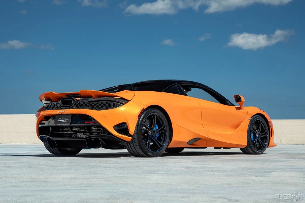 2026 McLaren 750S Spider - Image 10 of 21