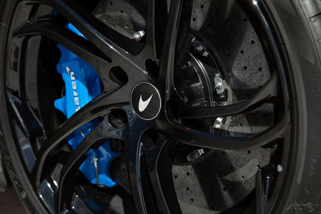 2026 McLaren 750S Spider - Image 16 of 21
