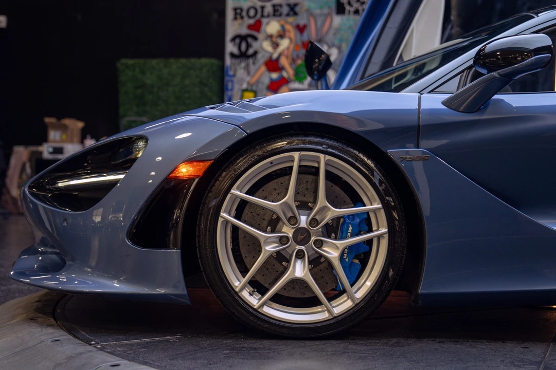 2026 McLaren 750S Coupe - Image 27 of 31