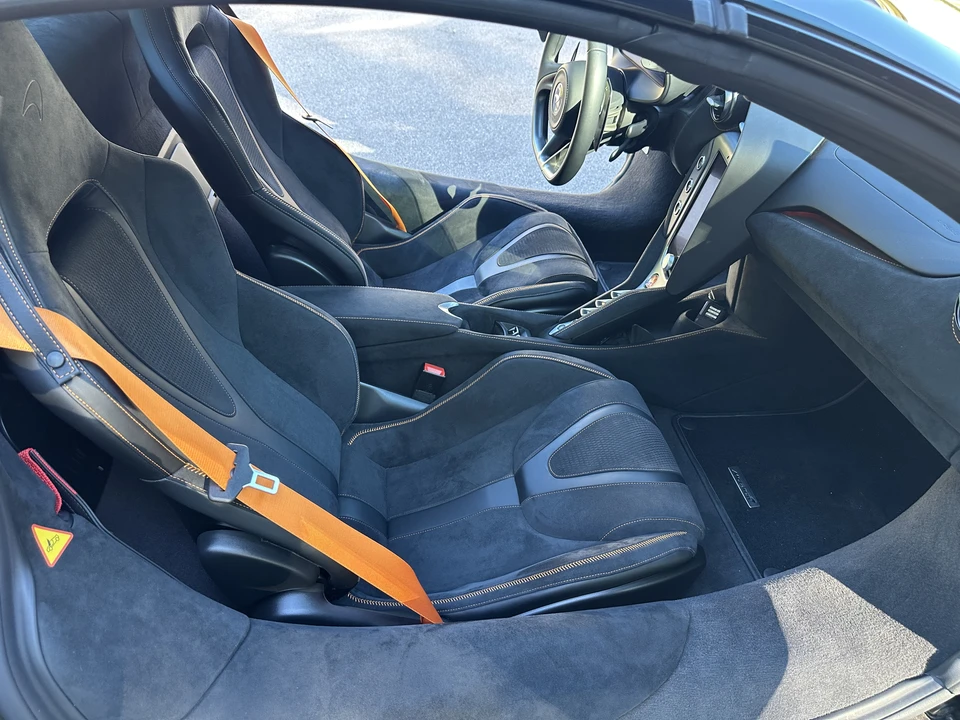 2026 McLaren 750S Spider - Image 9 of 24