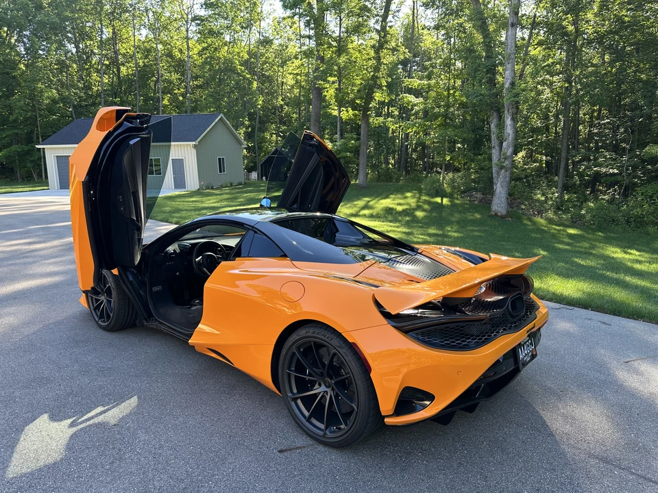 2026 McLaren 750S Spider - Image 10 of 24