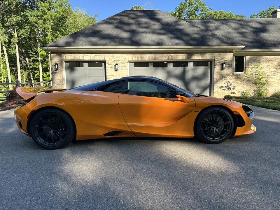 2026 McLaren 750S Spider - Image 14 of 24
