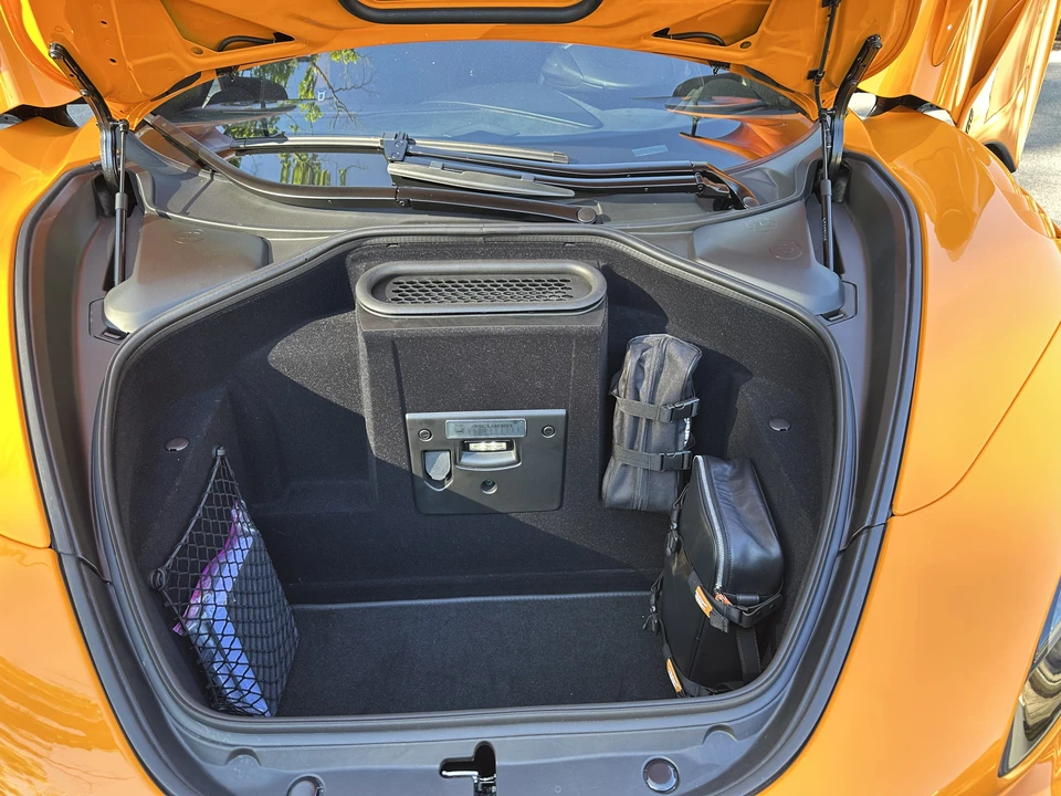 2026 McLaren 750S Spider - Image 19 of 24