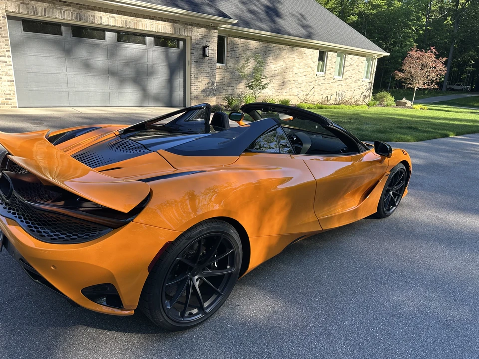 2026 McLaren 750S Spider - Image 4 of 24