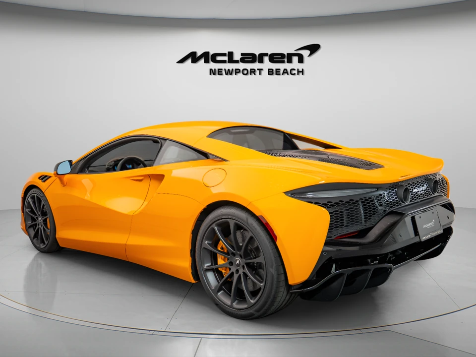 2026 McLaren Artura - Image 4 of 20