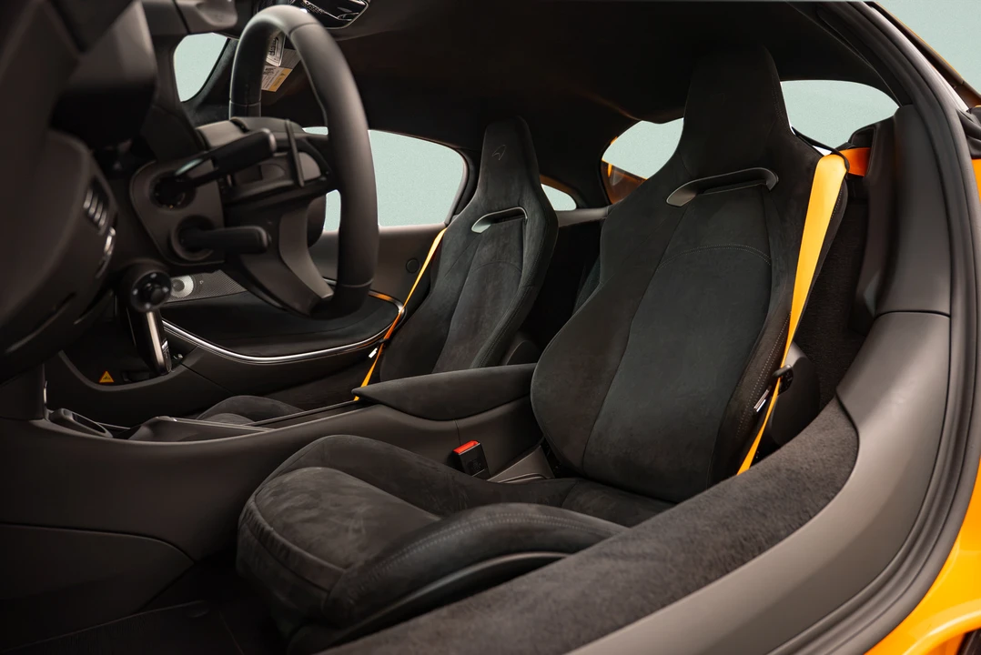 2026 McLaren Artura - Image 9 of 20