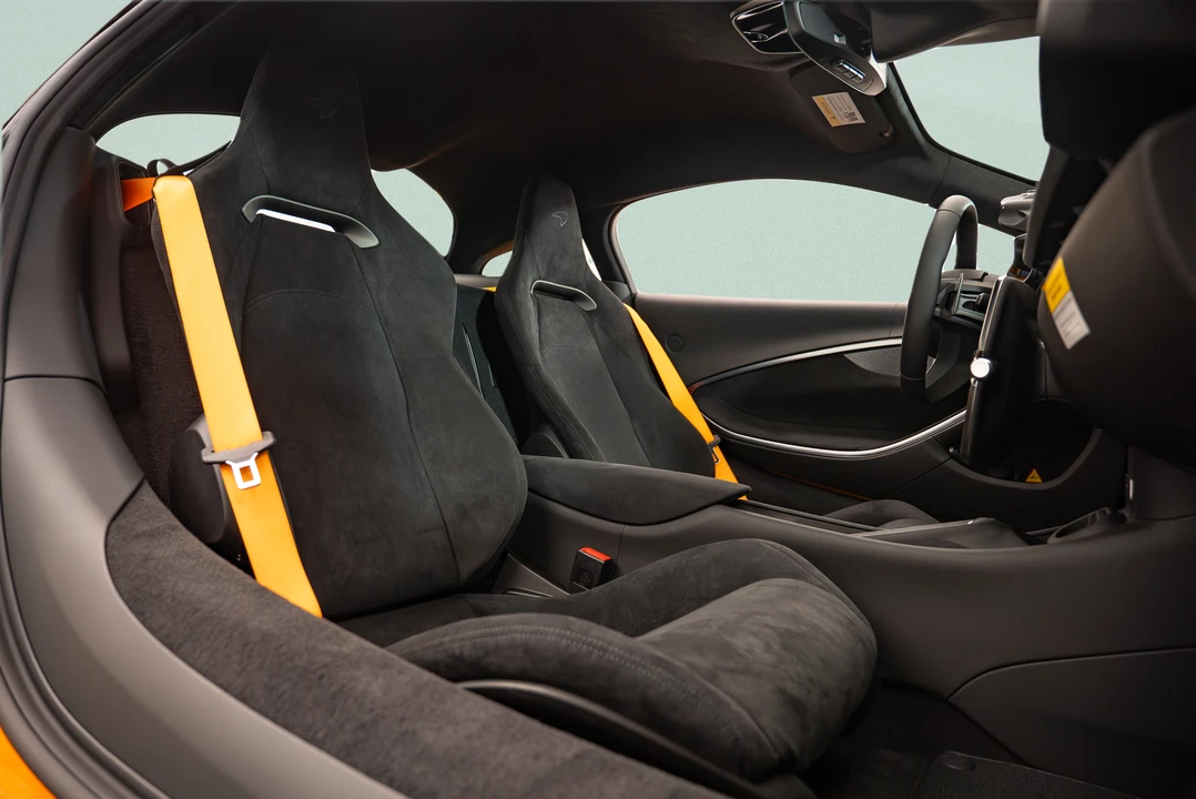 2026 McLaren Artura - Image 10 of 20