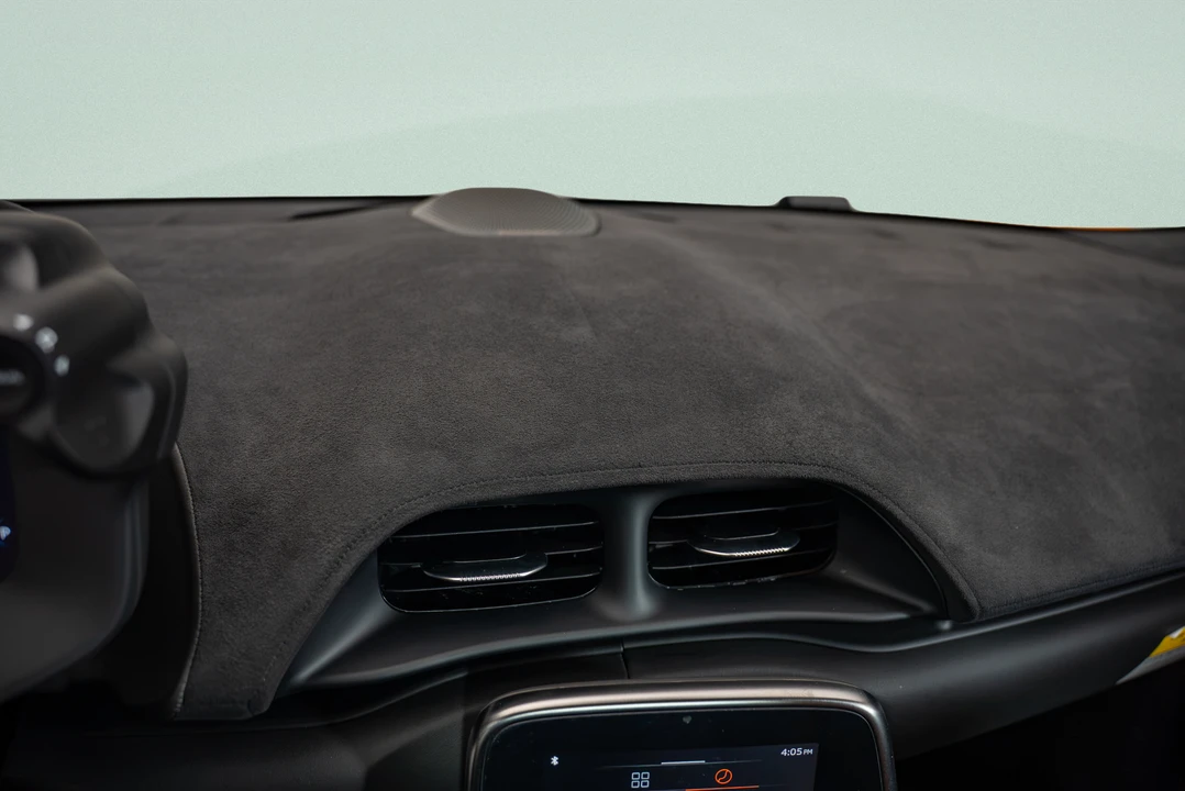 2026 McLaren Artura - Image 13 of 20