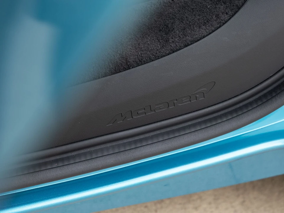 2026 McLaren Artura - Image 31 of 31