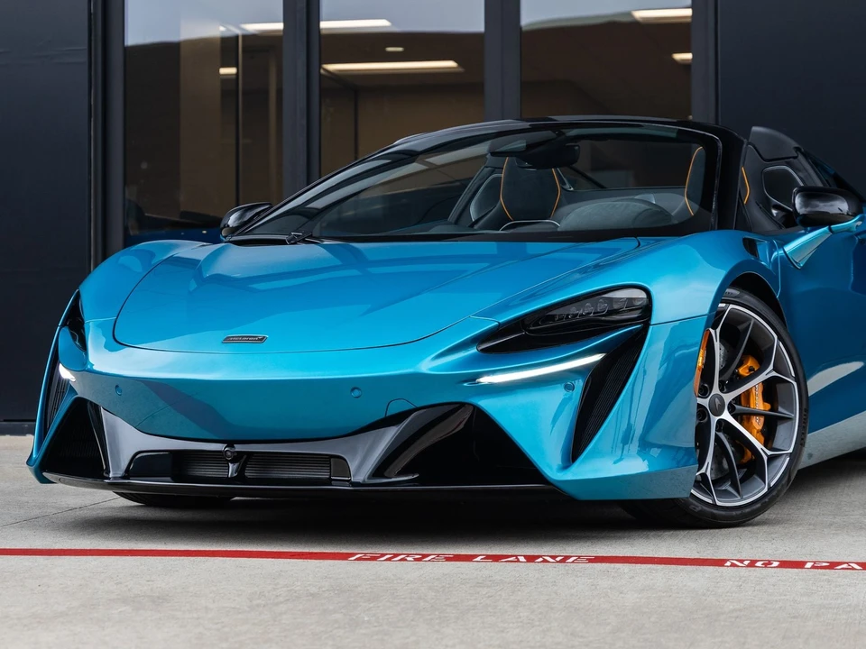 2026 McLaren Artura - Image 4 of 31