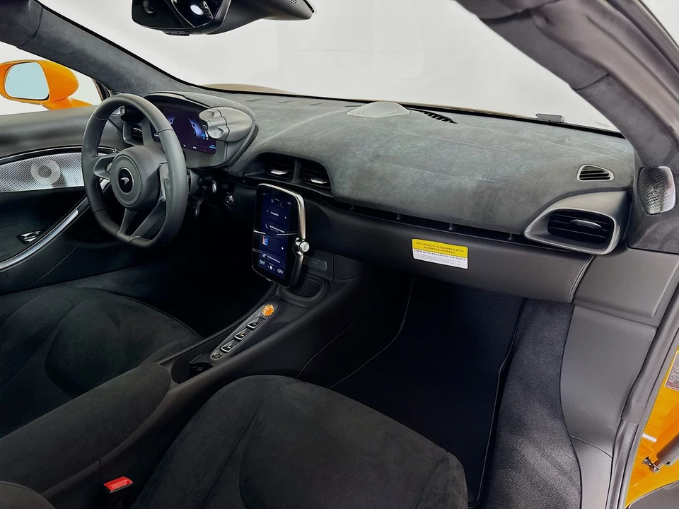 2026 McLaren Artura Spider - Image 22 of 24