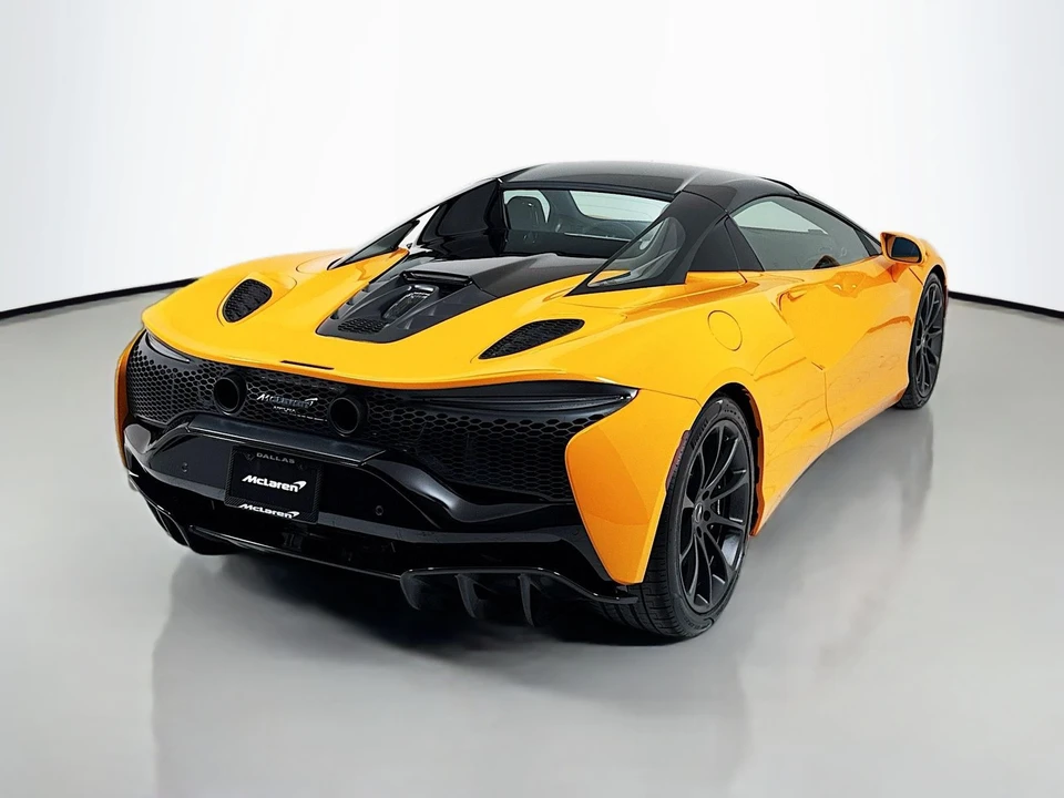 2026 McLaren Artura Spider - Image 7 of 24