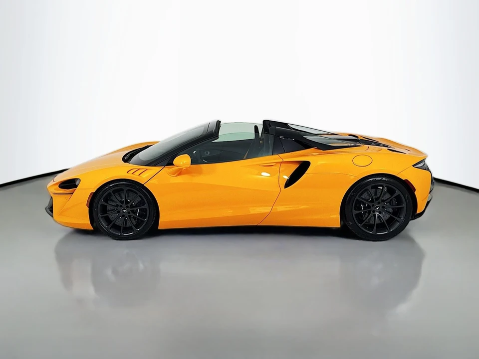 2026 McLaren Artura Spider - Image 4 of 24