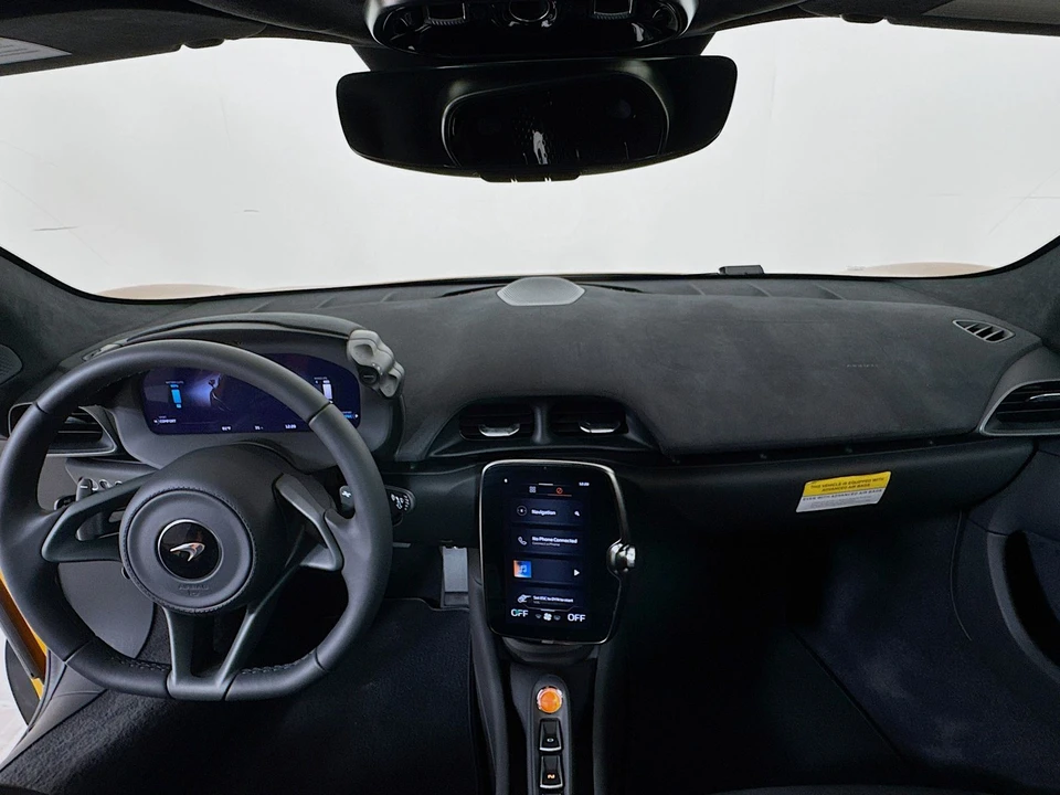 2026 McLaren Artura Spider - Image 20 of 24