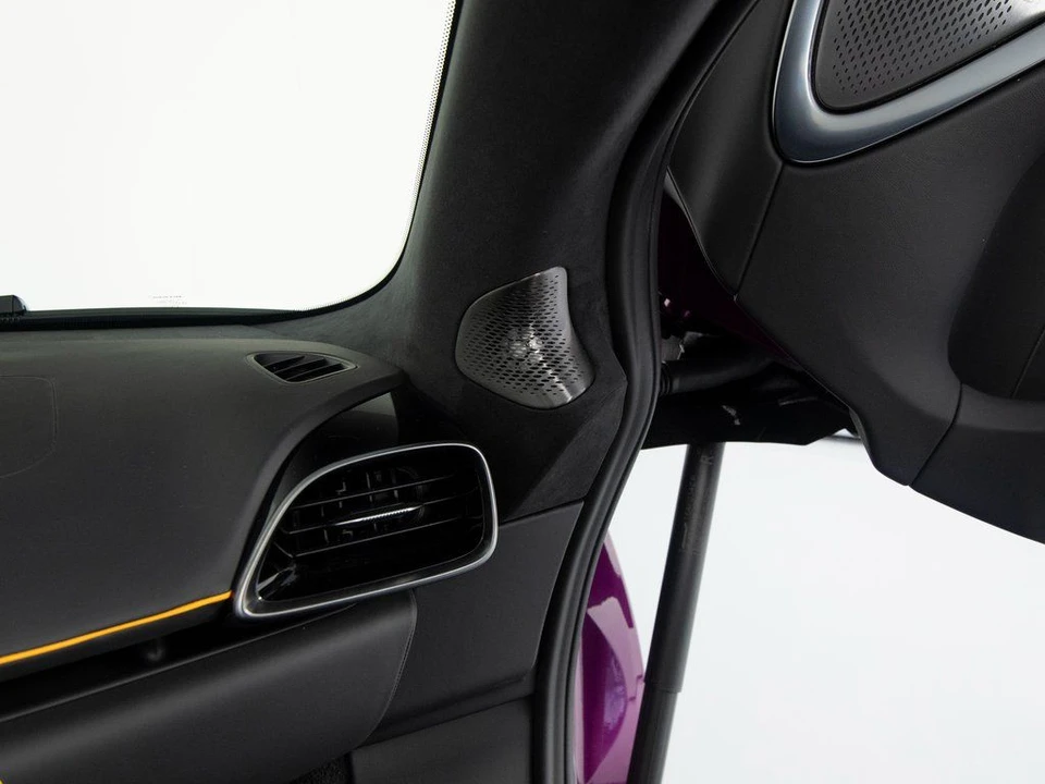 2026 McLaren Artura Spider - Image 29 of 31