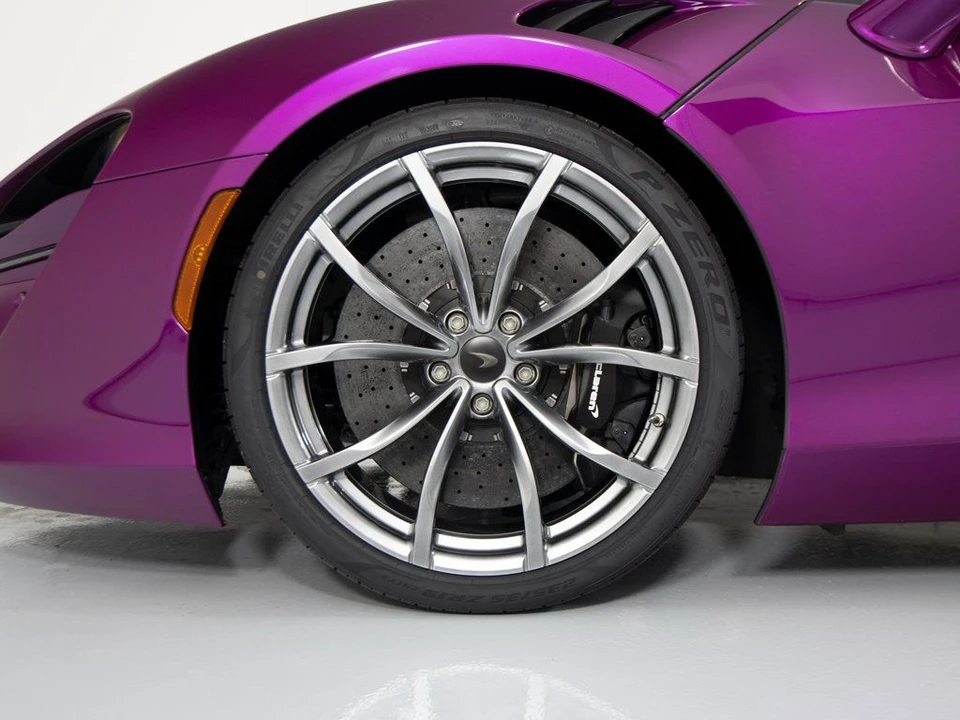 2026 McLaren Artura Spider - Image 10 of 31