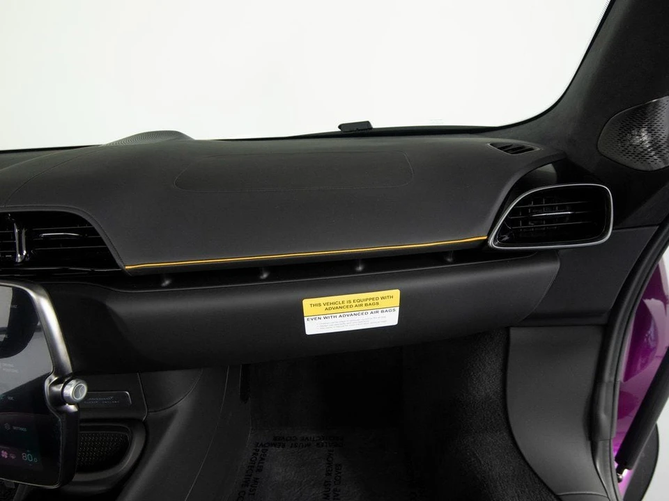 2026 McLaren Artura Spider - Image 28 of 31